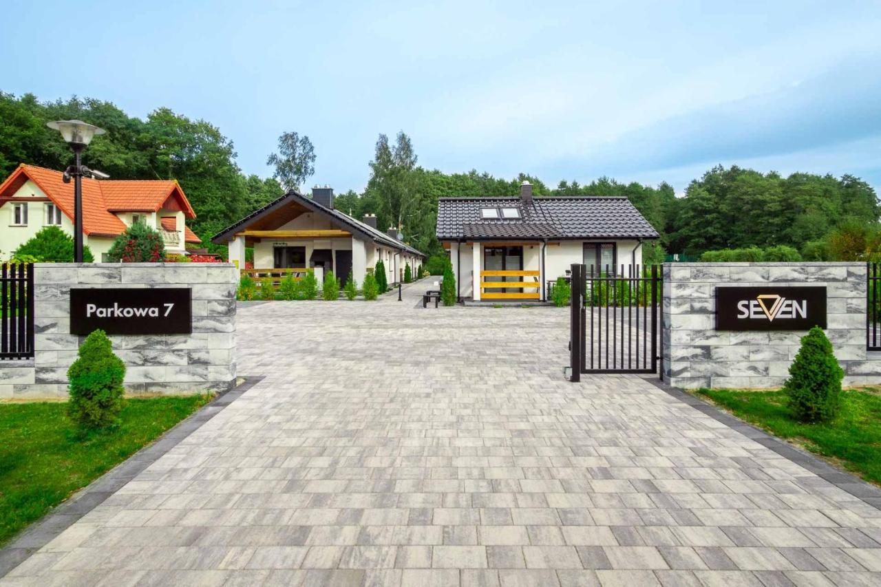 Domki Letniskowe - Seven Dąbki Buitenkant foto