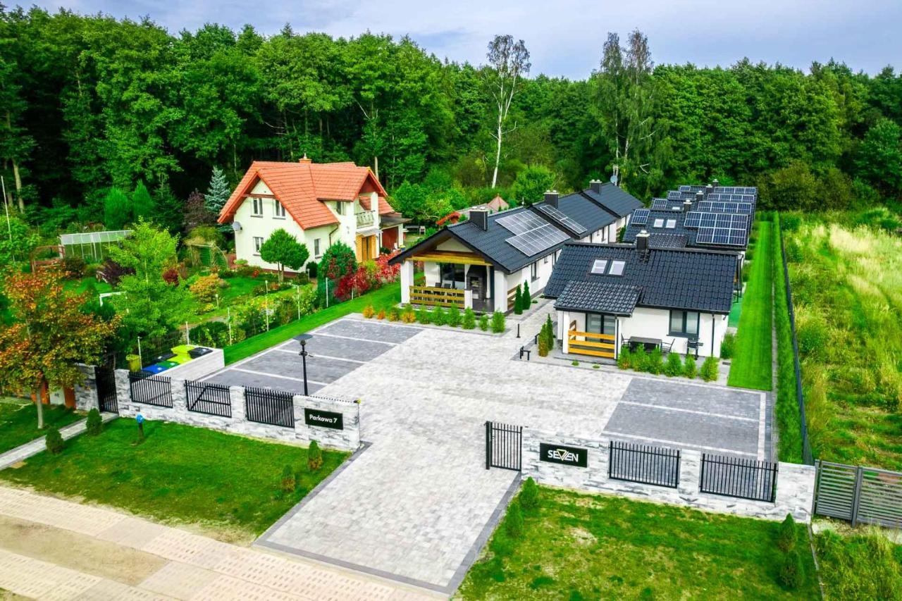 Domki Letniskowe - Seven Dąbki Buitenkant foto