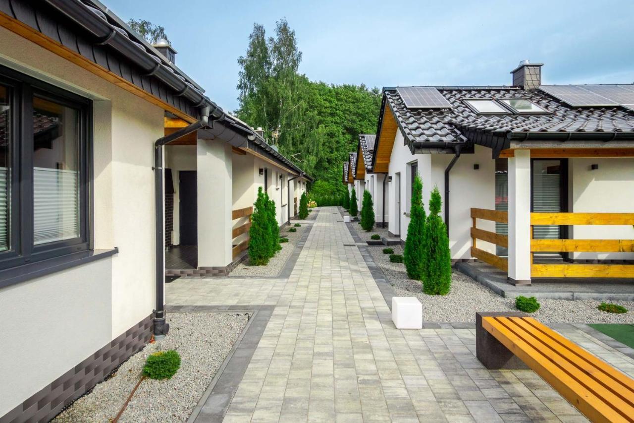 Domki Letniskowe - Seven Dąbki Buitenkant foto